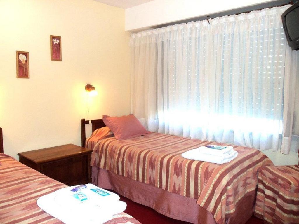 Dino'S Hotel Вилья-Хесель Номер фото